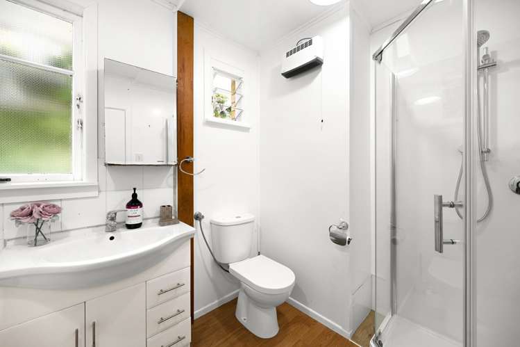 27 Greta Street Glenview_9