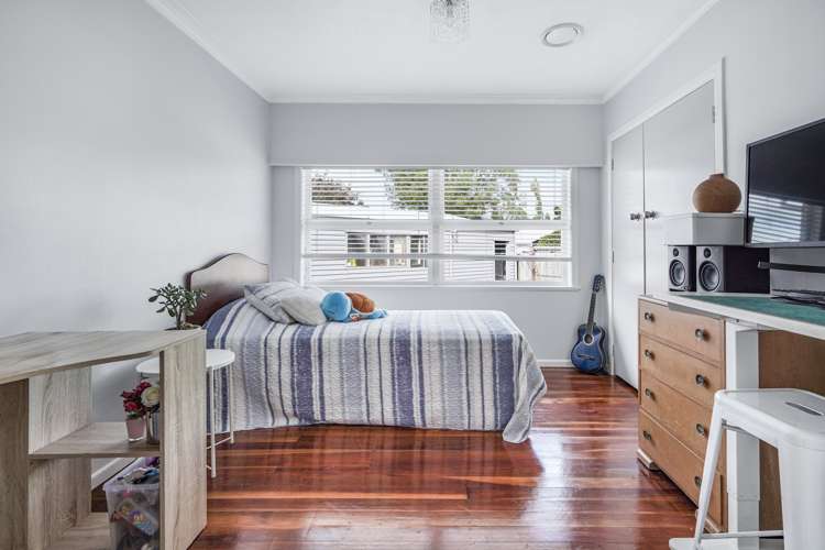 1 Patricia Avenue Hamilton East_12