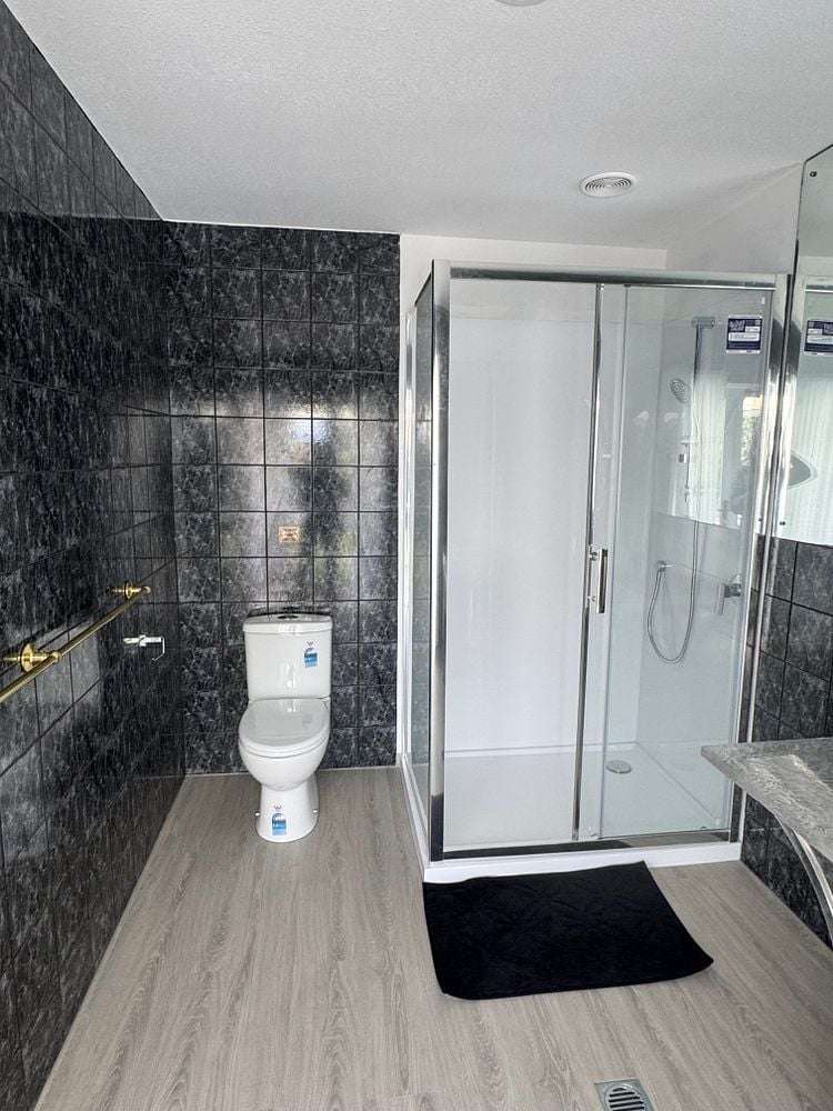 88 Commercial Road Helensville_12