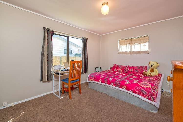 2/14 Templeton Place Clendon Park_6