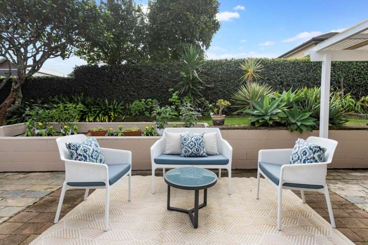 11 Seymour Road Mellons Bay_11