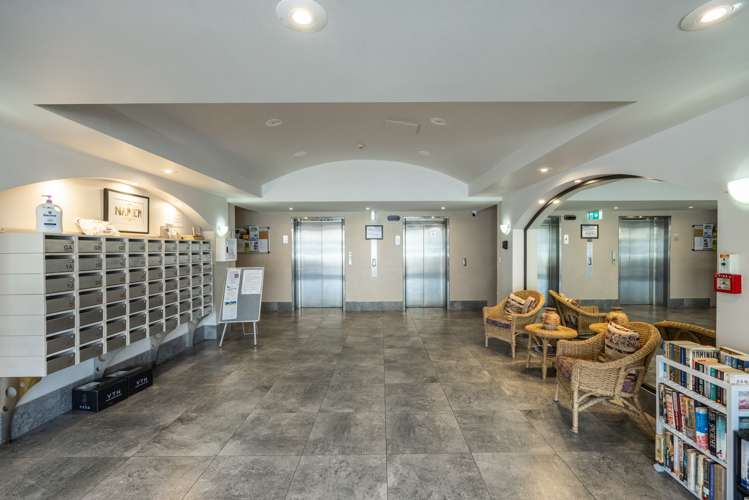 2h/3 Shakespeare Road Napier South_14