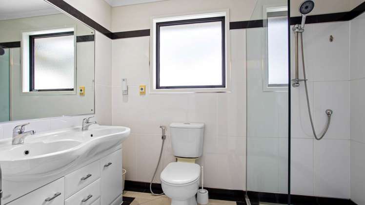 129 Stoney Creek Drive Waitakere_16