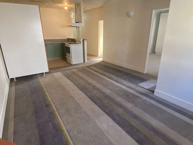 Chic 3BR Te Aro Apt - Central Living!