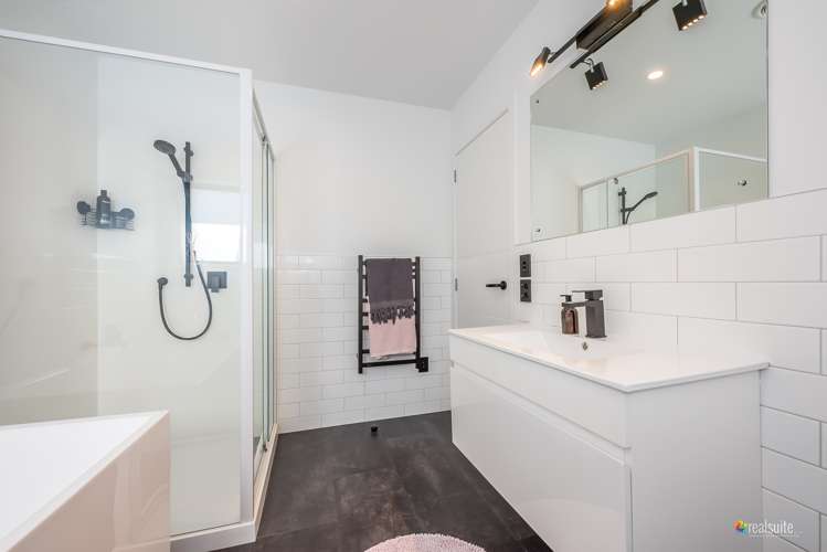 105 Kirton Drive Riverstone Terraces_16