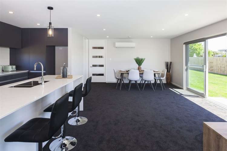 7 Kingsbridge West Burwood_8