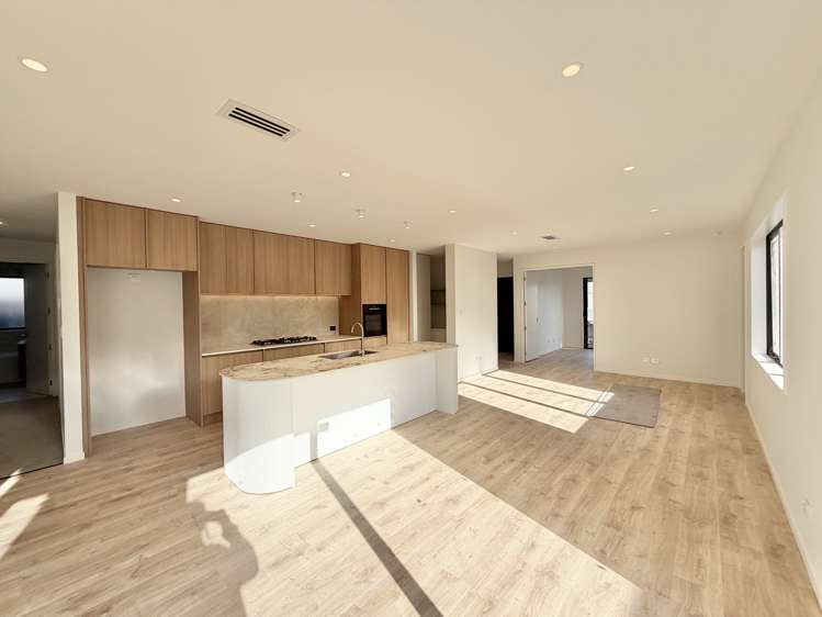 29 Tukutata Crescent Milldale_4