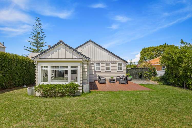 28 Hanlon Crescent Devonport_1