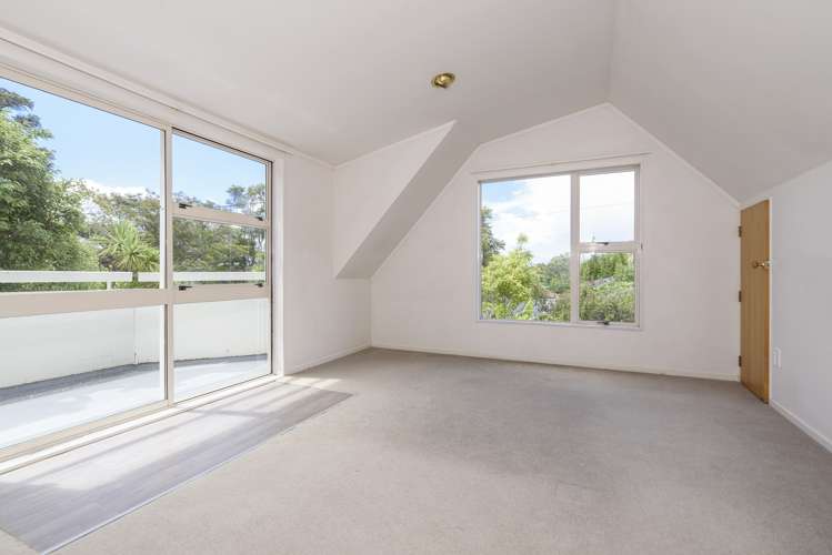 1/114 Cliff View Drive Green Bay_11