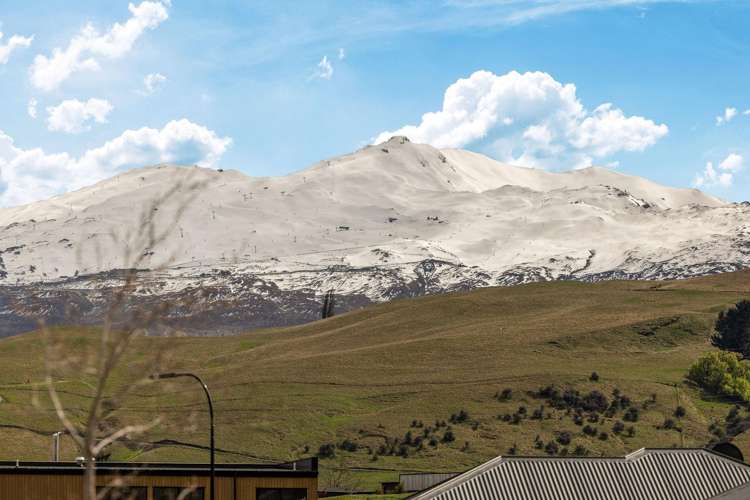 60 Risinghurst Terrace Lower Shotover_22