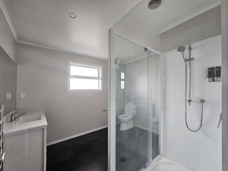 11 Salas Place Papakura_14