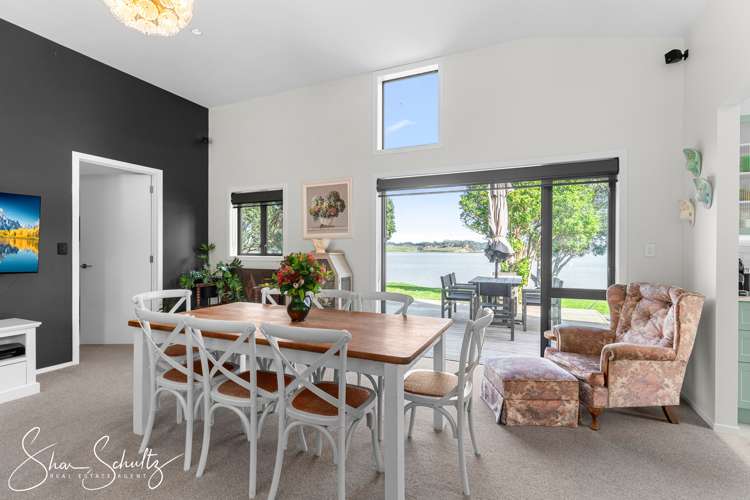 6 The Strand Whakapirau_9