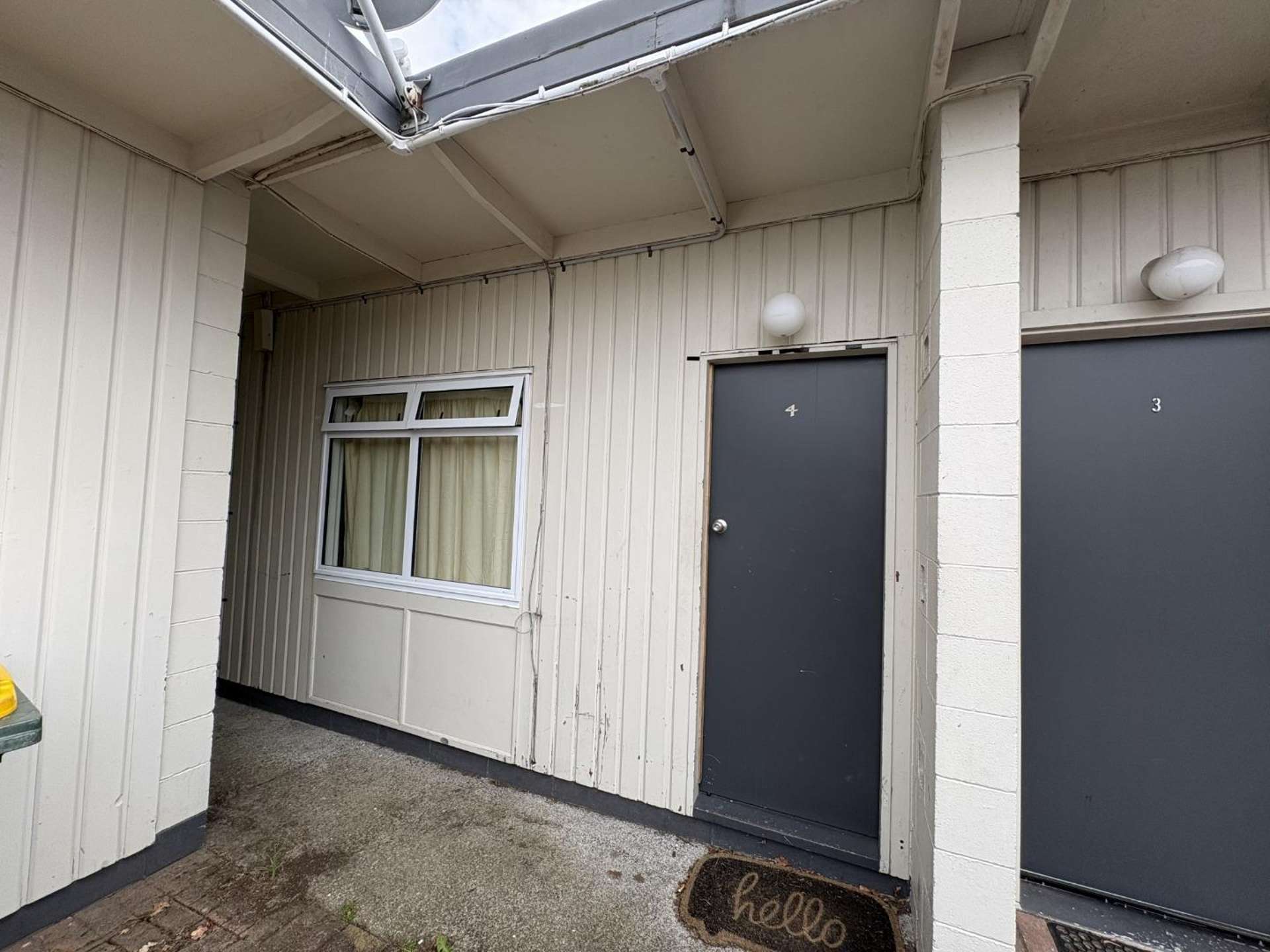 4/13 Eason Street 11068_0
