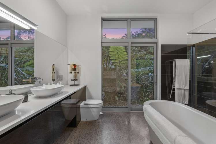 299 Surrey Hill Road Kaitake_19