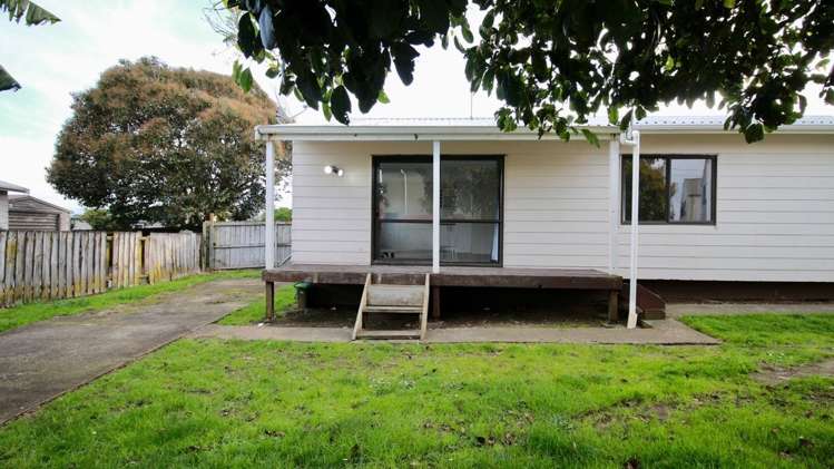 8A Ross Avenue Otara_1