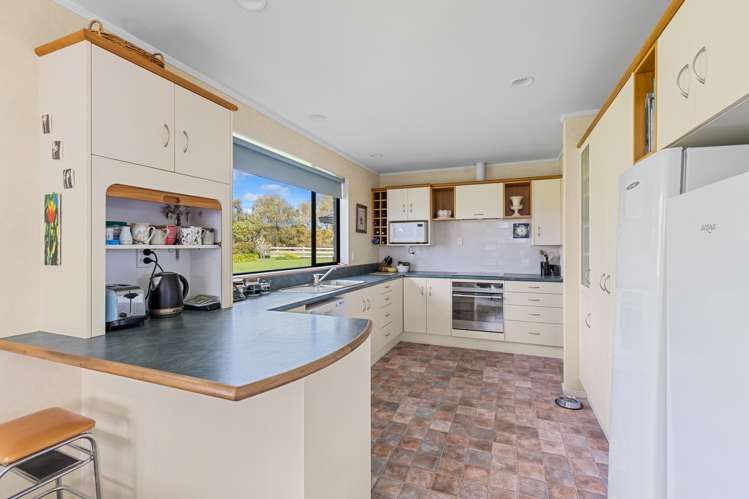 205 Fitzherbert East Road Aokautere_9