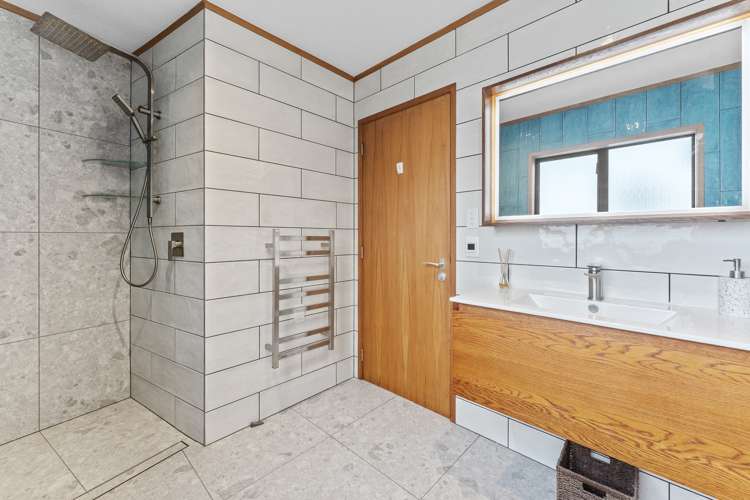 84 Domain Crescent Muriwai_18