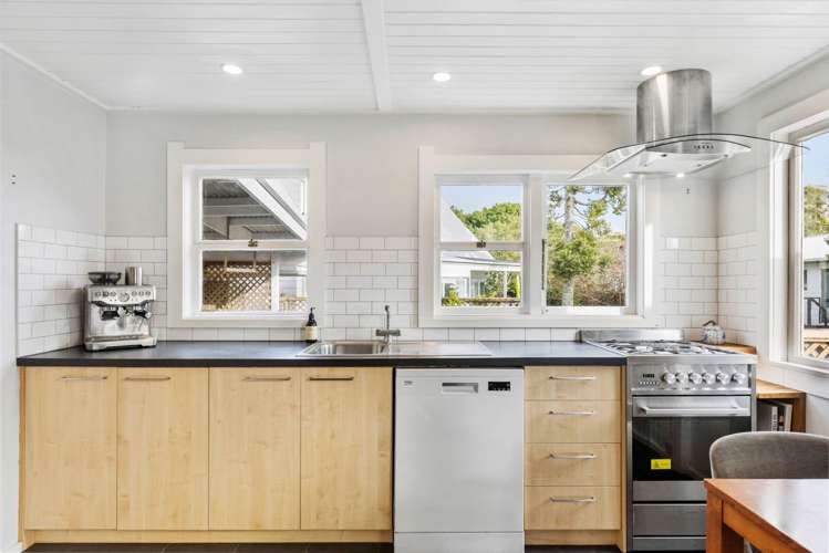 105 Glendale Road Glen Eden_8