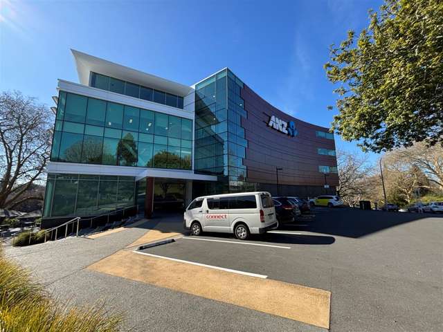 Premium River-view Office