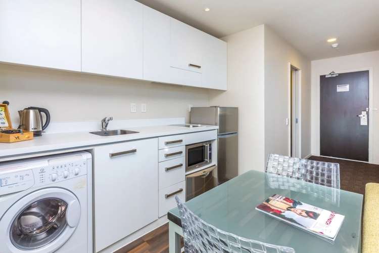 1304/10 Waterloo Quadrant Auckland Central_5