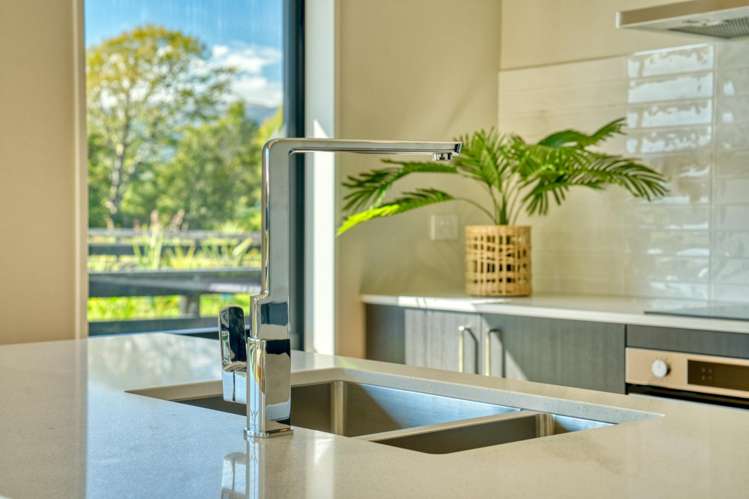 10 Hinau Crescent Kaiata_7