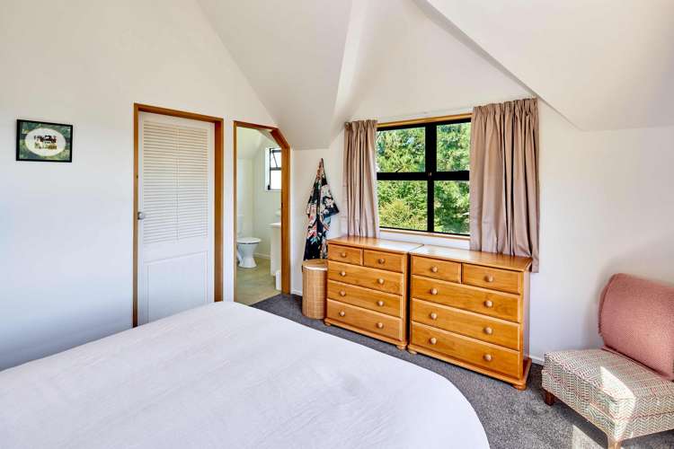 66 Leeward Drive Whitby_9
