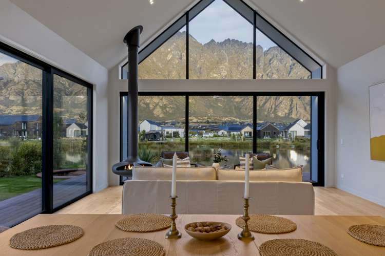 7 Centurion Court Jack's Point_23