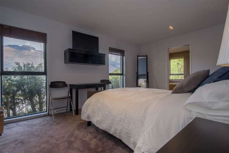 6 Evergreen Place Fernhill/Sunshine Bay_20