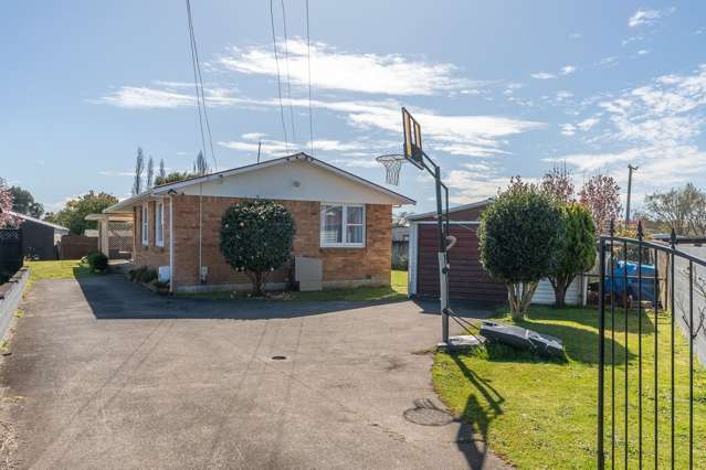 33 Garden Heights Avenue Glenview_1