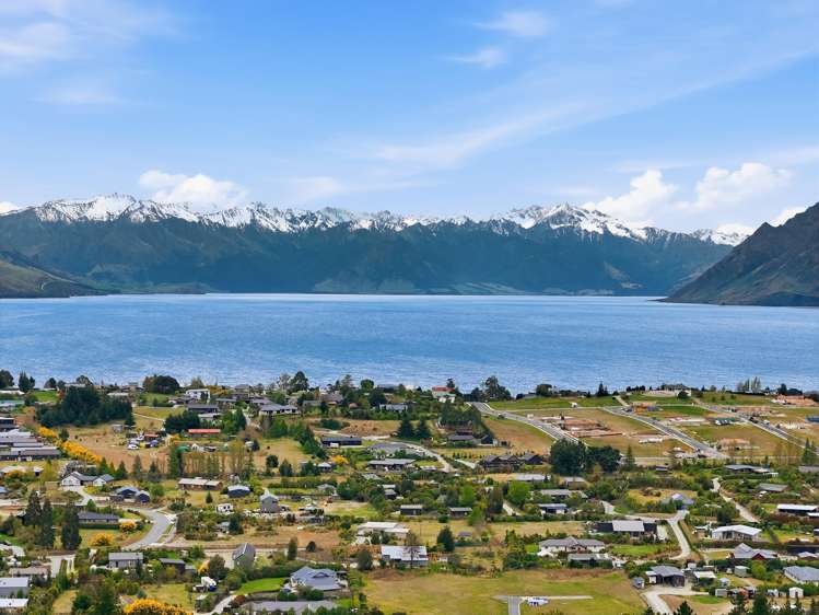 71 Burdon Loop Lake Hawea_18