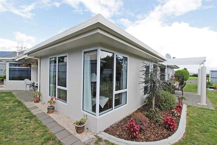 12 Aldinga Avenue Stoke_1