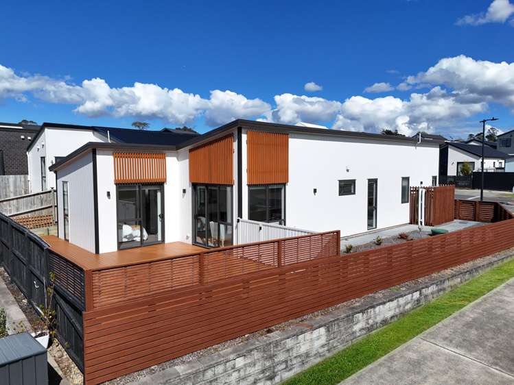 7 Taiororua Avenue Massey_22