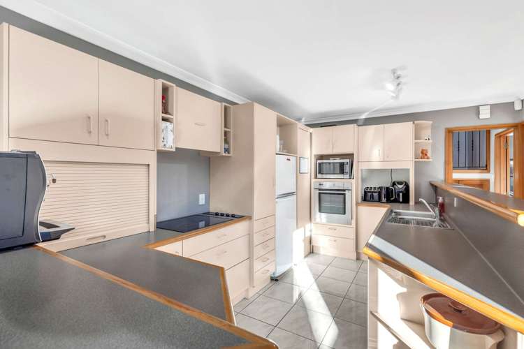 106 Roydon Drive Templeton_25