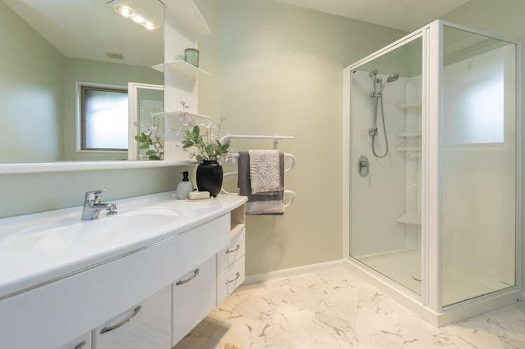 1 Becmead Drive Harewood_19