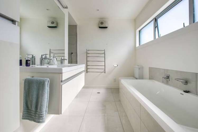 617 Marine Parade Napier South_11