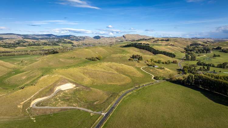 1427 Middle Road Poukawa_7