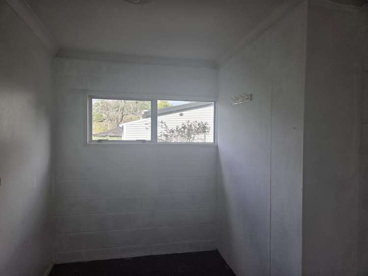 18 Olivine Street 11233_14