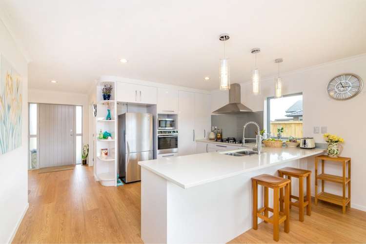 12 Iwinuku Crescent Wattle Downs_5