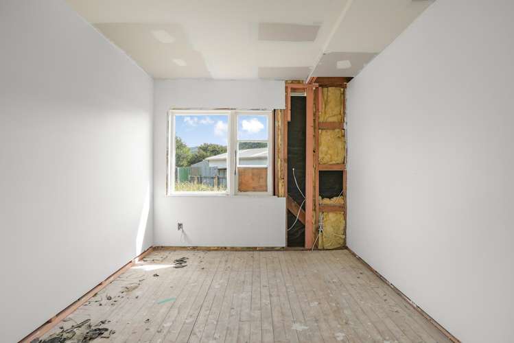 8 Petrie Street Wainuiomata_7