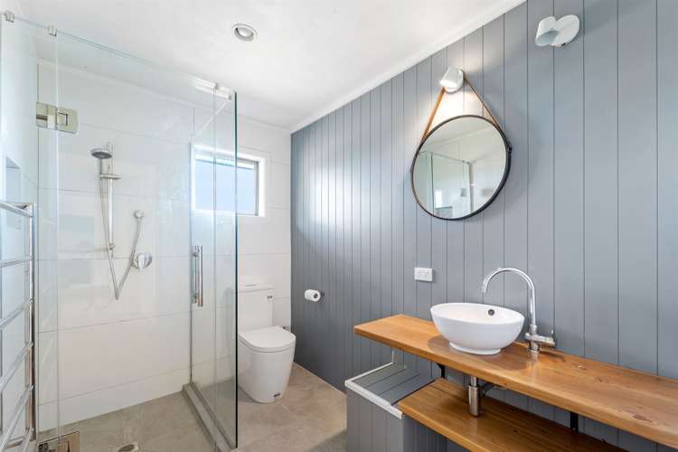 528 Beach Road Murrays Bay_16