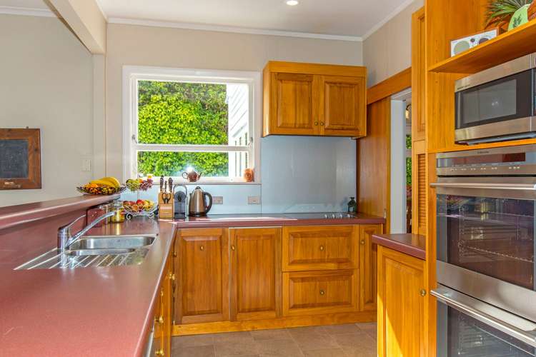 311 Riverside Drive Waterloo_4