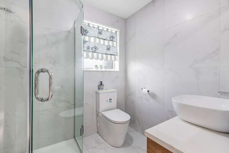 125 Godfrey Drive Orewa_17