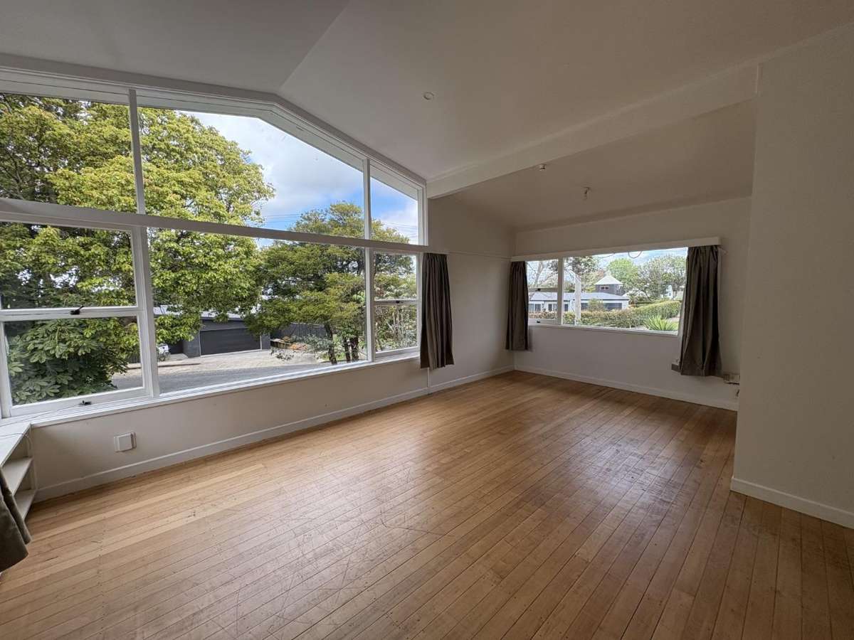 Spacious Backyard, Great Location 2