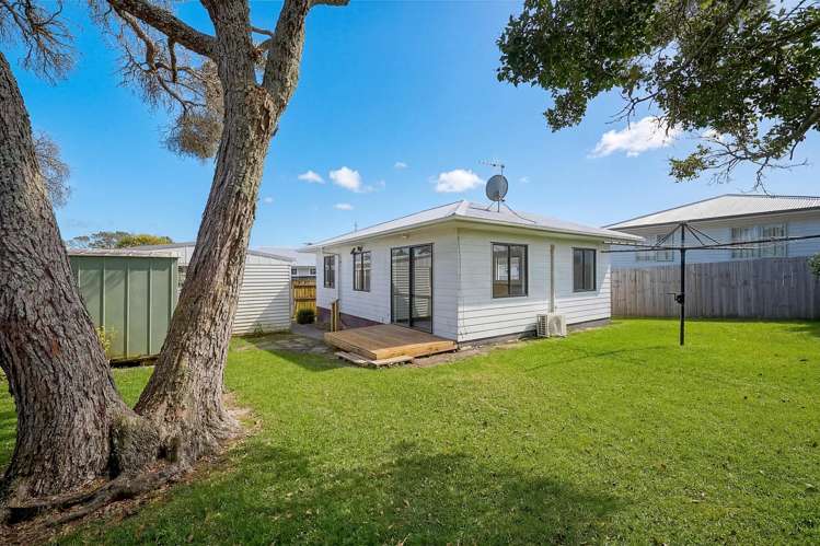 50 Barrys Road Glendene_15