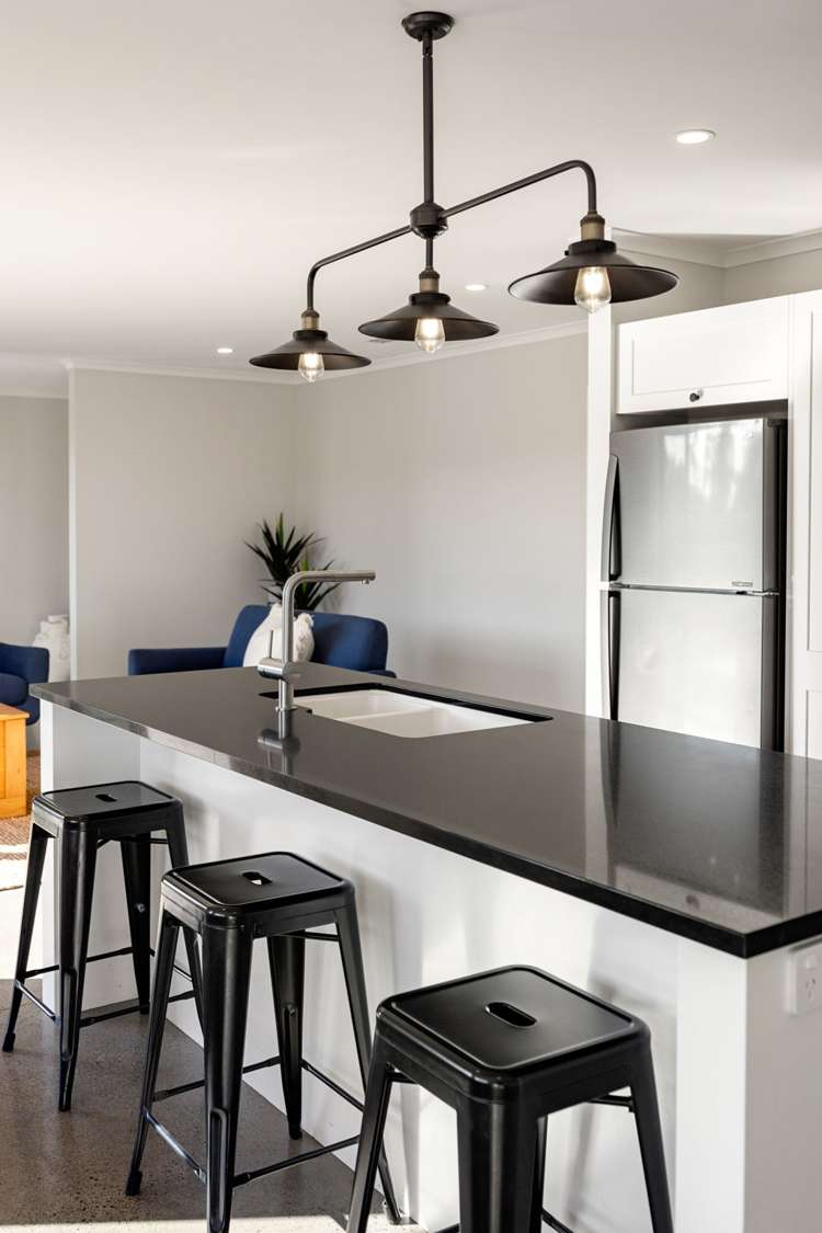 15 Moemoea Place_5