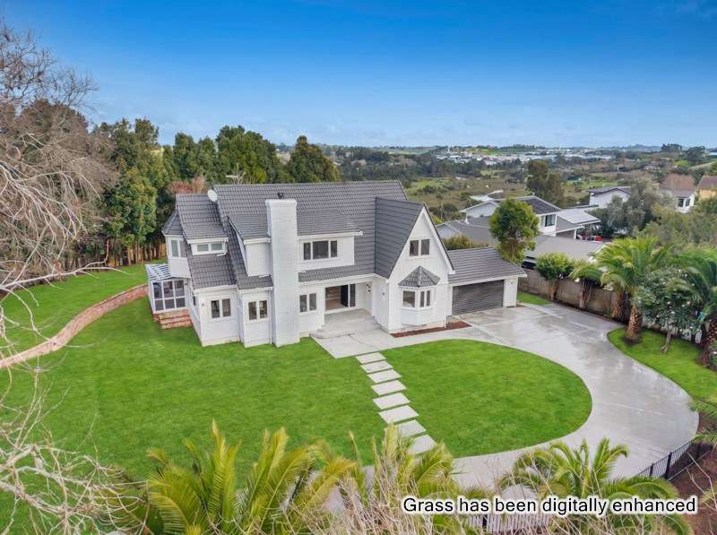 147b Whangaparaoa Road in Red Beach, Rodney