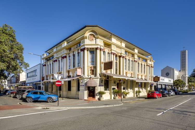 County Hotel, 12 Browning Street Napier South_14