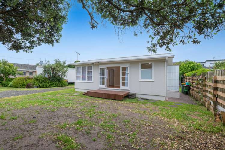 41 Centreway Road Orewa_17