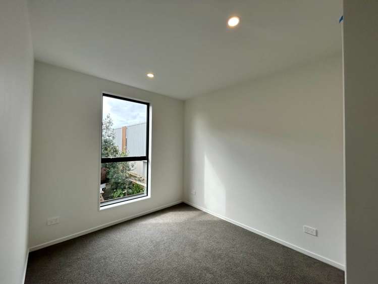 29/82 East Coast Road Milford_9