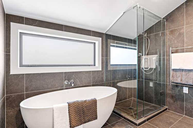 14/98 - 100 Walker Road Point Chevalier_5